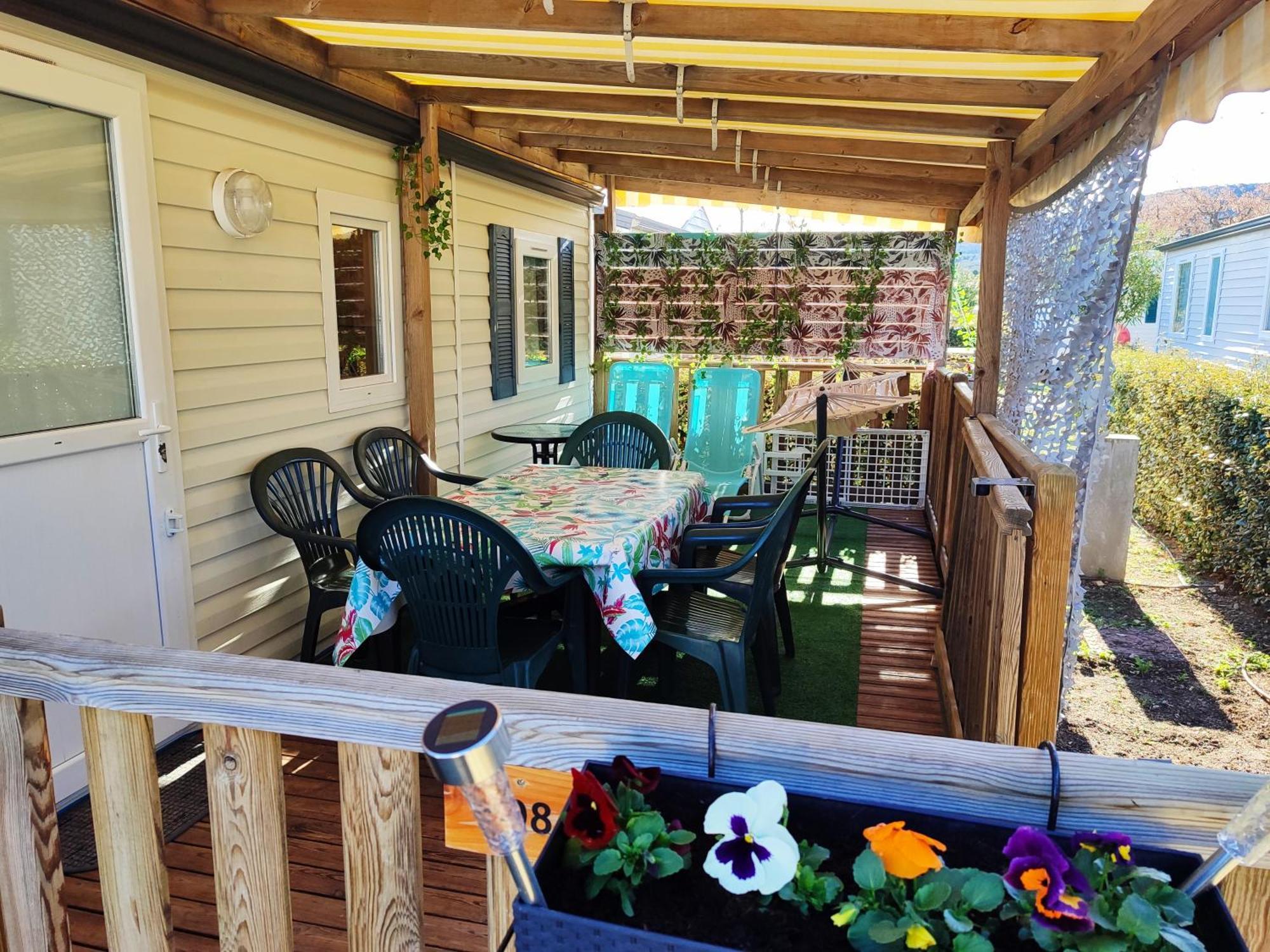 ויק-לה-גארדיול Mobilhome Au Camping Les Salins De La Gardiole Ex Camping Europe מראה חיצוני תמונה