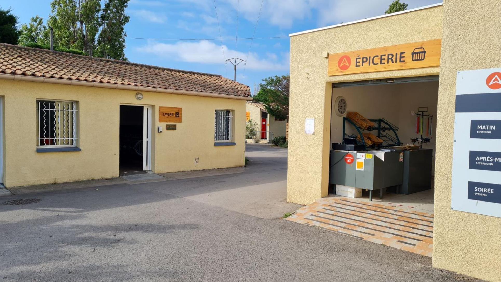 ויק-לה-גארדיול Mobilhome Au Camping Les Salins De La Gardiole Ex Camping Europe מראה חיצוני תמונה