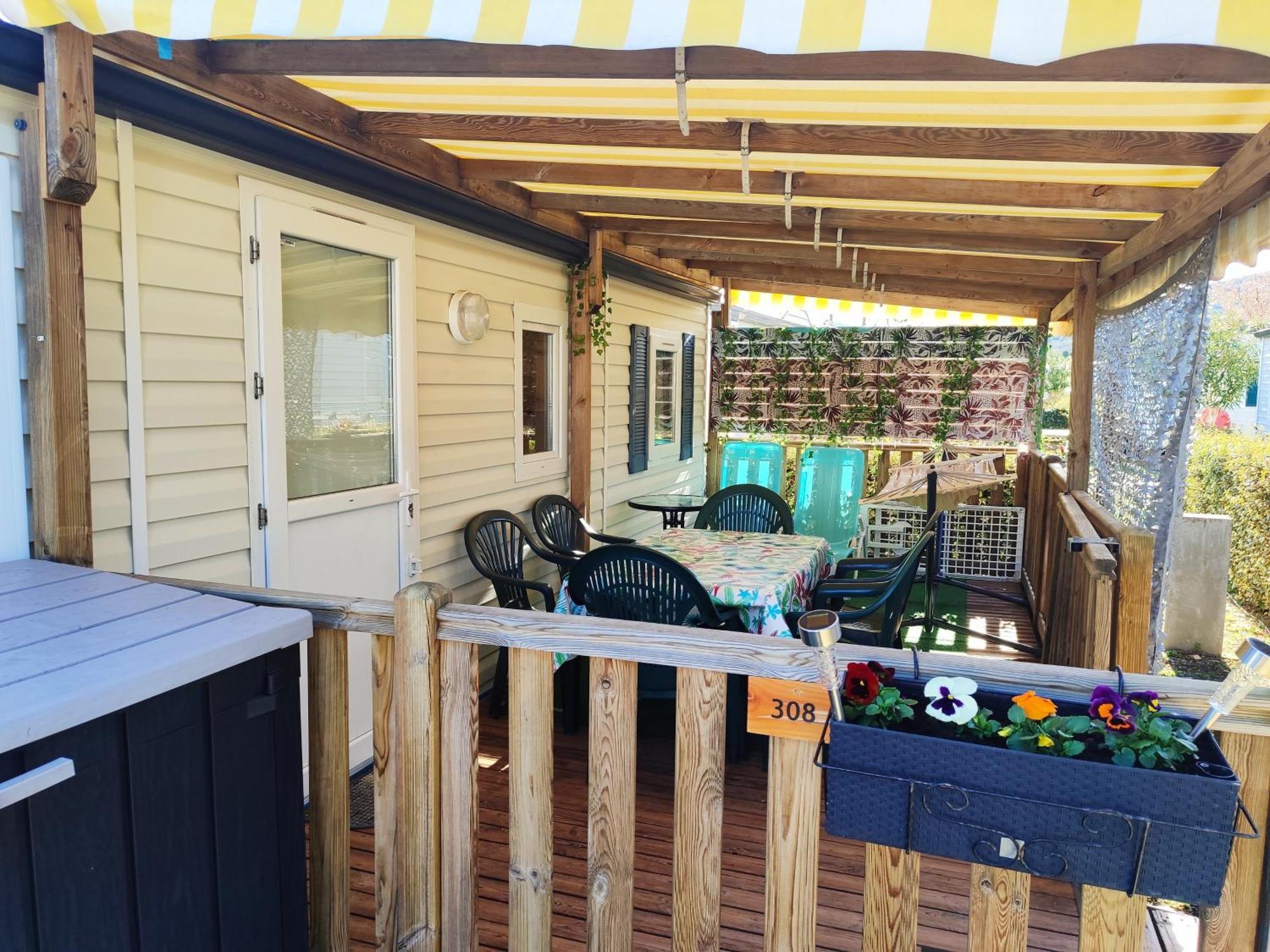 ויק-לה-גארדיול Mobilhome Au Camping Les Salins De La Gardiole Ex Camping Europe מראה חיצוני תמונה