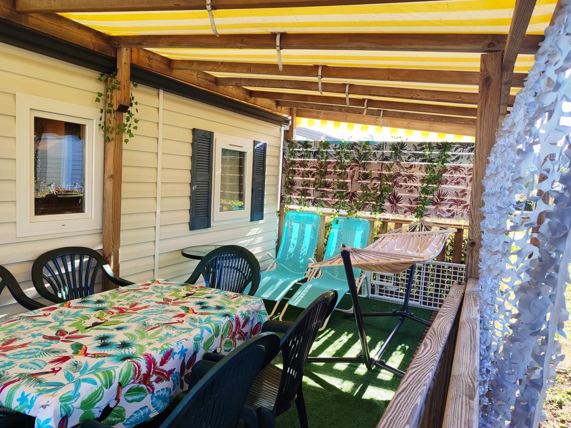 ויק-לה-גארדיול Mobilhome Au Camping Les Salins De La Gardiole Ex Camping Europe מראה חיצוני תמונה