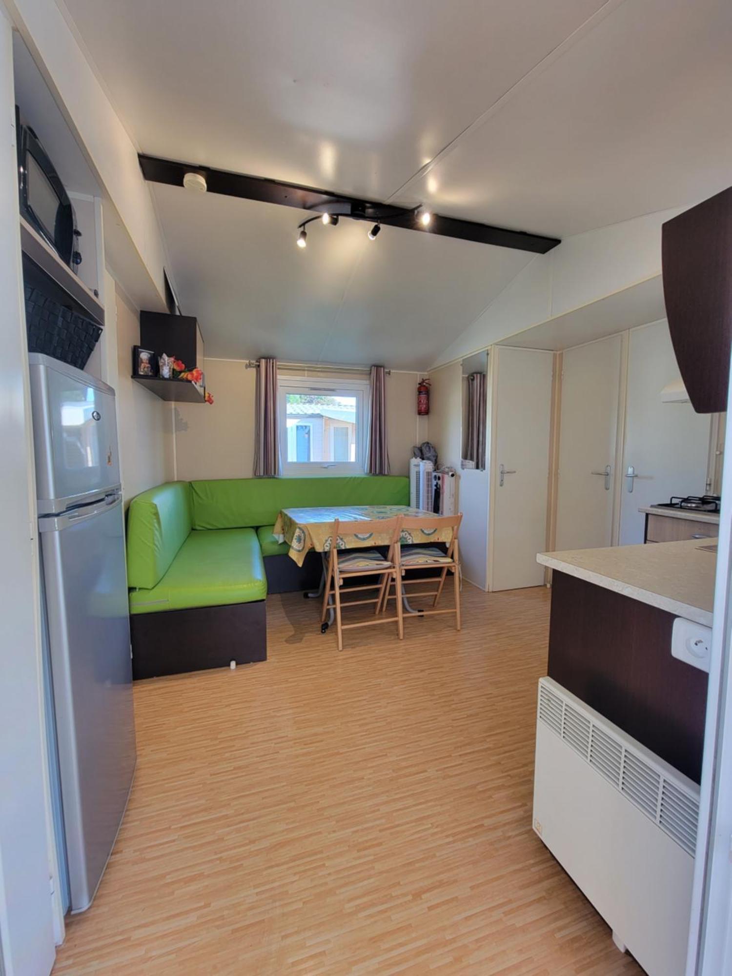 ויק-לה-גארדיול Mobilhome Au Camping Les Salins De La Gardiole Ex Camping Europe מראה חיצוני תמונה