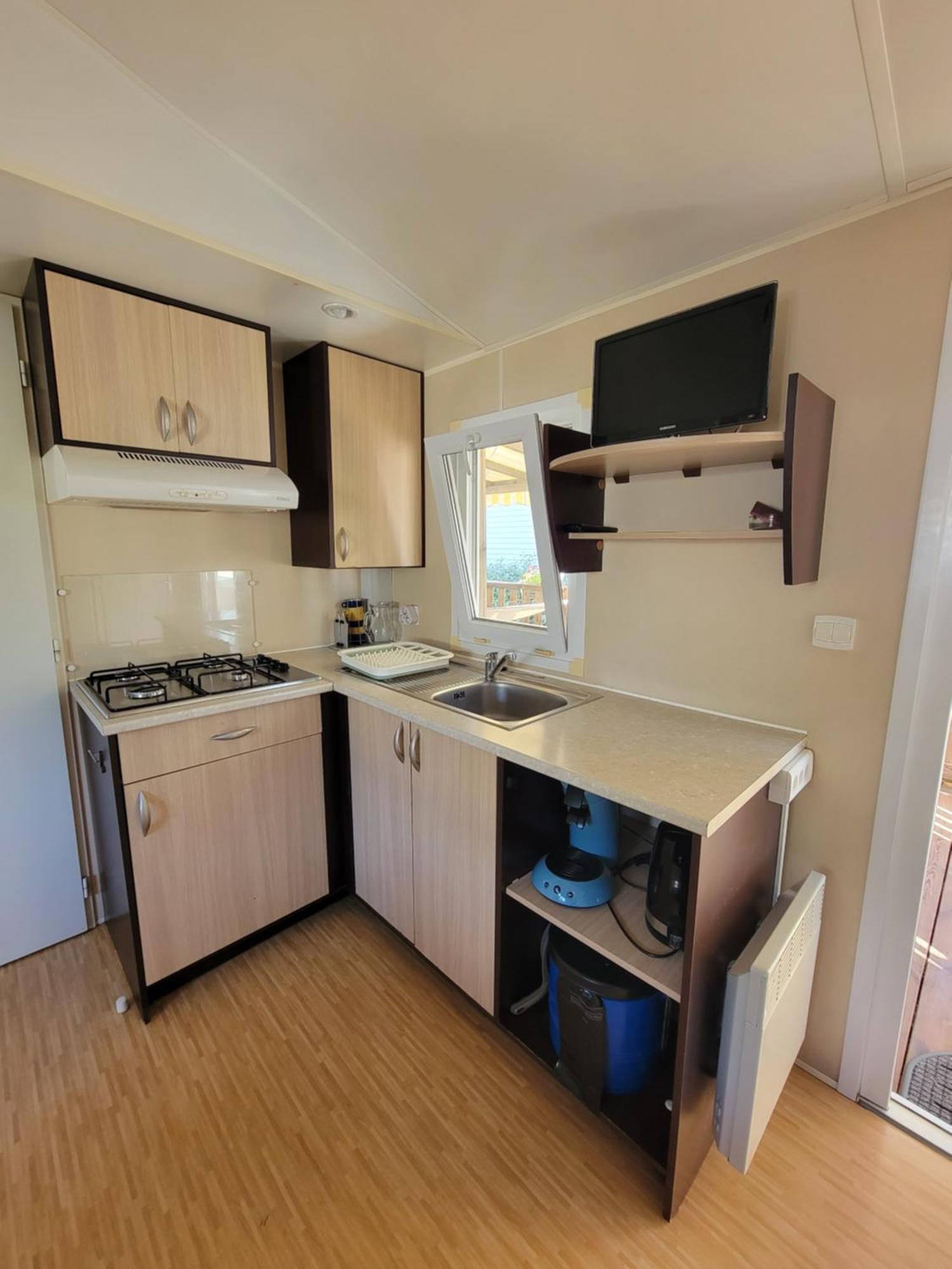 ויק-לה-גארדיול Mobilhome Au Camping Les Salins De La Gardiole Ex Camping Europe מראה חיצוני תמונה