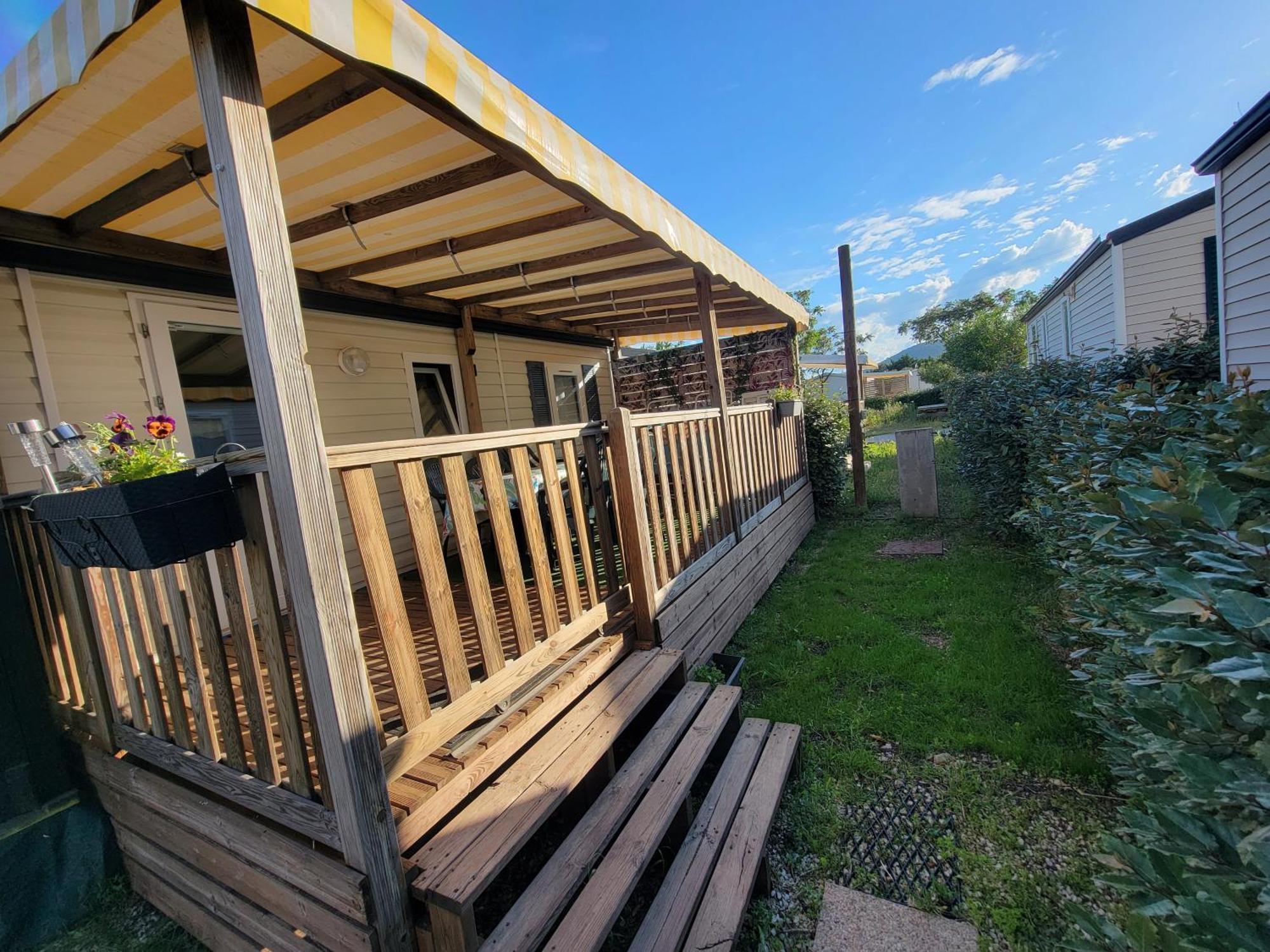 ויק-לה-גארדיול Mobilhome Au Camping Les Salins De La Gardiole Ex Camping Europe מראה חיצוני תמונה