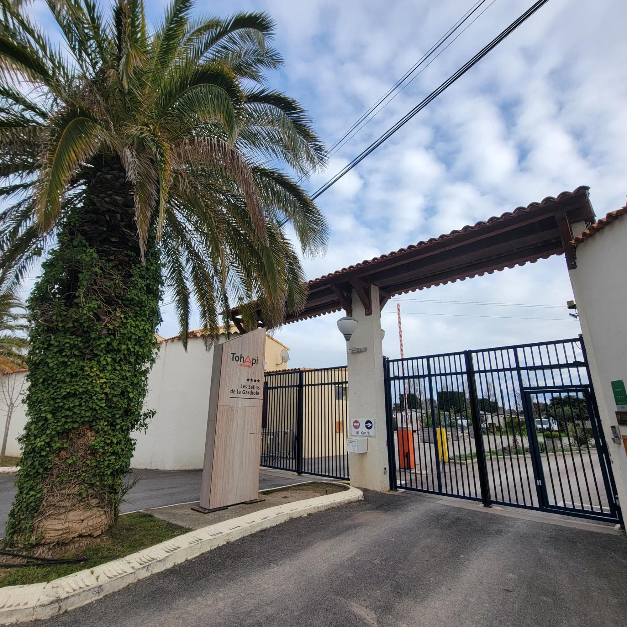 ויק-לה-גארדיול Mobilhome Au Camping Les Salins De La Gardiole Ex Camping Europe מראה חיצוני תמונה